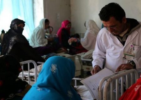 ضرب‌العجل طالبان : محل کار زنان و مردان باید از یکدیگر جدا شوند