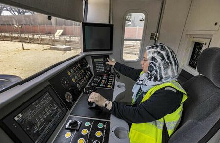 استخدام راننده‌های زن در مترو قاهره