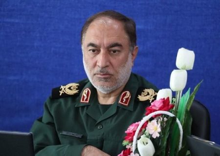 دشمن تلاش دارد هویت زن اسلامی را کمرنگ کند