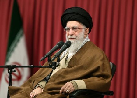 رهبر انقلاب: آن کسی که ریشه‌کن خواهد شد، اسرائیل است