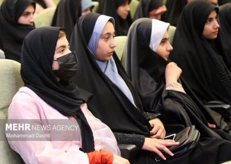 فرصت‌ها و تأثیر قرائت‌های مردانه از آیات الاحکام بر زندگی زنان بررسی می شود