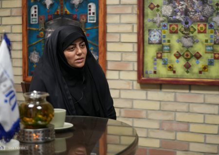 از مدرک گیاه‌شناسی تا صندلی مدیریت تاکسیرانی: این زن می‌خواهد حمل‌ونقل تهران را سبز کند/هیچ پستی مردانه نیست/تاکسی‌های برقی تهران مال بابک زنجانی است؟