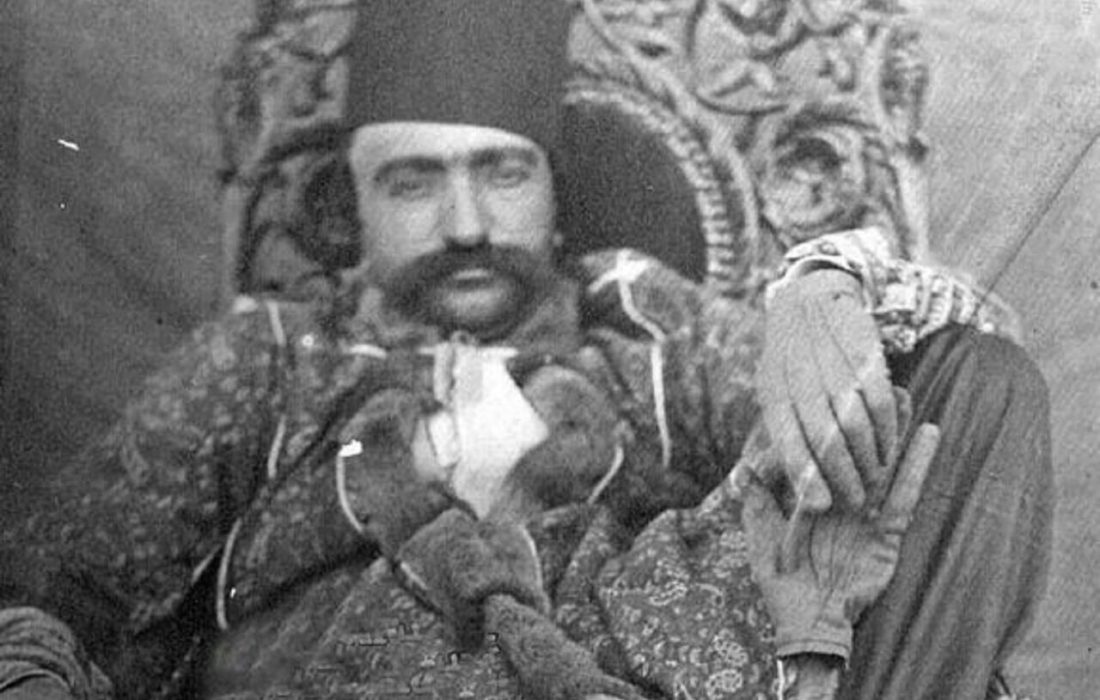 عکس/ گروهی از زنان ناصرالدین‌شاه و خواجه‌های آفریقایی در کرج؛ سال ۱۲۶۲