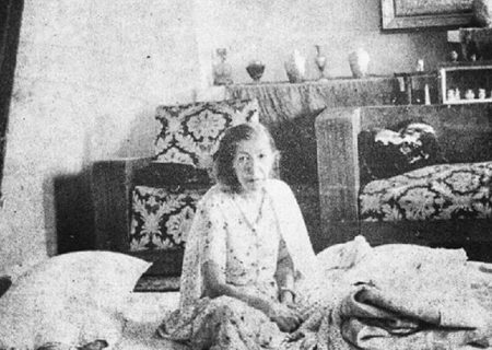 قمرالملوک وزیری: به دستور رضاخان صفحه مرا که مارش جمهوری خوانده بودم جمع کردند/ رئیس کمیسری تعهد گرفت که بدون حجاب در کوچه نروم و کنسرت ندهم