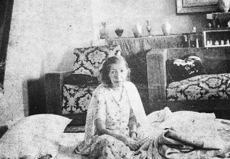 قمرالملوک وزیری: به دستور رضاخان صفحه مرا که مارش جمهوری خوانده بودم جمع کردند/ رئیس کمیسری تعهد گرفت که بدون حجاب در کوچه نروم و کنسرت ندهم