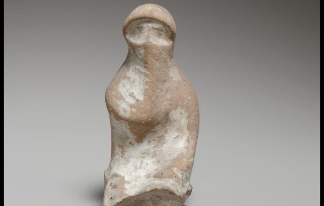 مجسمه زنان چادری پیش از اسلام و مسیحیت