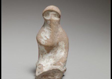 مجسمه زنان چادری پیش از اسلام و مسیحیت