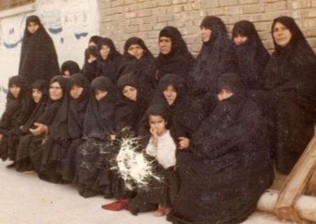 زنانی که با دست‌هایشان خون جنگ را پاک کردند