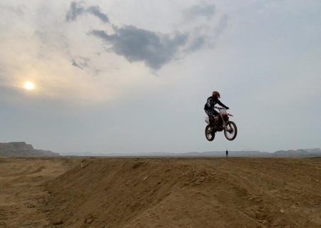 جولان دختران موتورسوار در آزادی