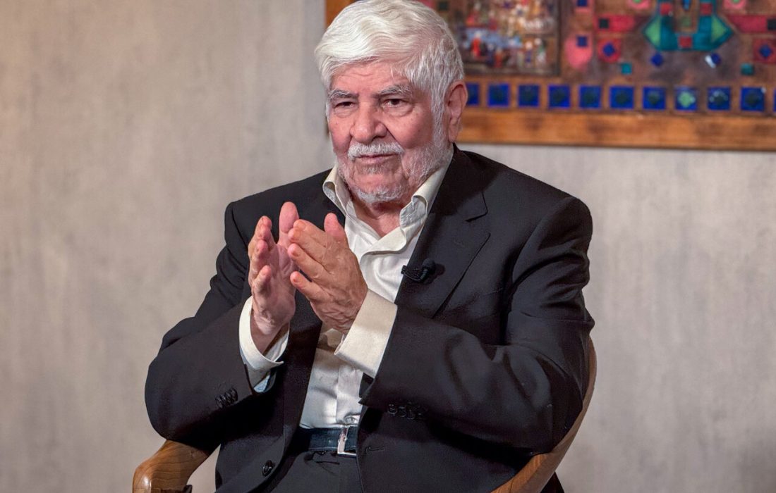 محمد هاشمی: خیلی‌ها اعتراض می‌کردند که چرا یک خانم خبرهای تلویزیون را می‌خواند!/ کارگردانان نمی‌خواستند برنامه سیاسی یا مذهبی تولید کنند